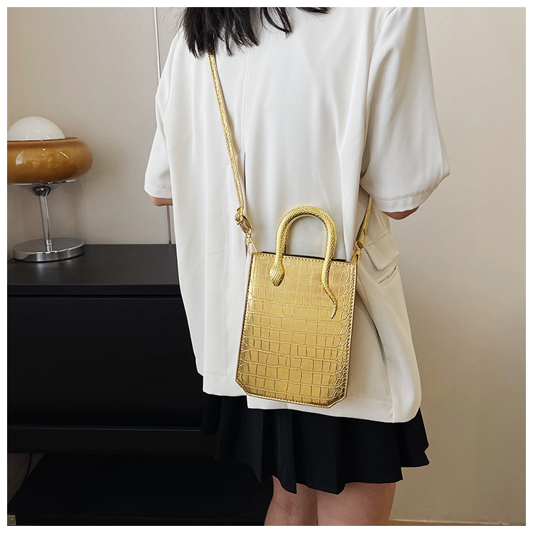 Autumn and winter new network red Korean version of stone personality ins bright face Tote hand bill shoulder crossbody bag_voghion.com