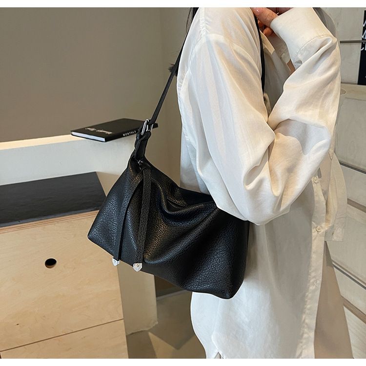 Sac fourre-tout de grande capacité pour femmes, sac à bandoulière simple minimaliste français, nouvelle collection 2024_voghion.com
