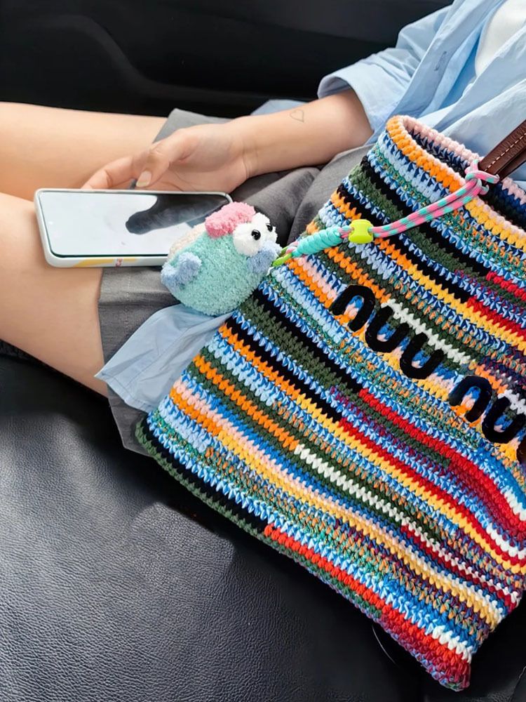 Women's same color striped woven small bag_voghion.com