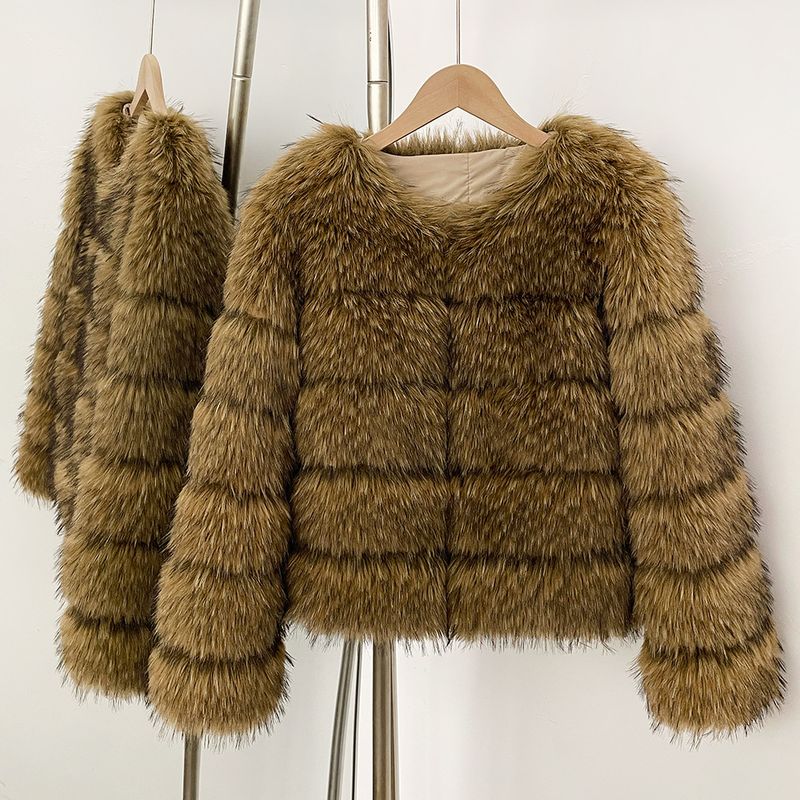 Damenbekleidung Damen Kunstwaschbärpelzmantel Kurze Winterjacke Warme, flauschige Oberbekleidung Rundhals Verdickter Kunstpelzmantel_voghion.com