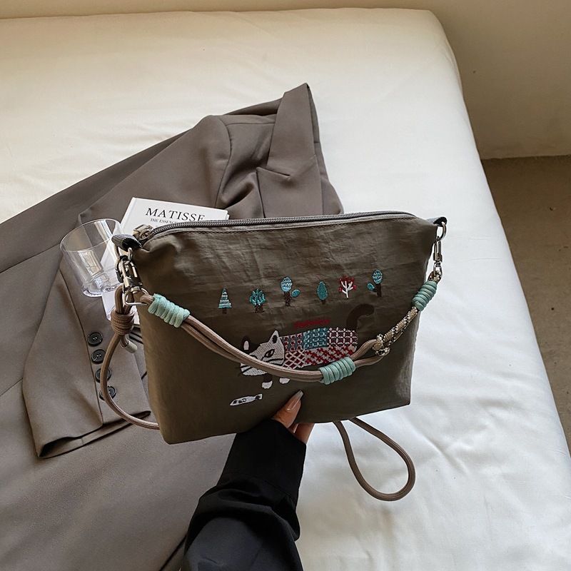 Heavy Embroidered Cat Nylon Tote For Women, Casual Outdoor Commuter Crossbody Bag, Versatile Shoulder Bag_voghion.com