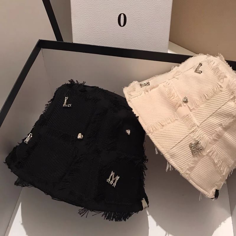 2025 Korean INS Small Fragrance Style Fringe Bucket Autumn New Metal Letter A Version Face-Slimming Fisherman Hat For Women_voghion.com