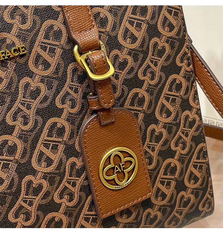 Borsa a tracolla grande capacità per donna nel 2024 inverno, nuova pelle morbida di alta qualità e alla moda per donna, tracolla atmosferica per mamma_voghion.com