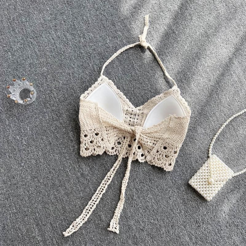 Top corto con spalline sottili e ricamo stile vacanza Beauty Back_voghion.com