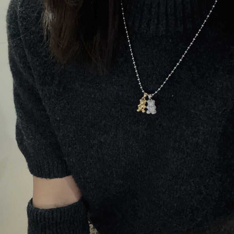 Collana con ciondolo a forma di orso con zircone intarsiato micro in titanio, design di nicchia, moda, collana versatile, catena per maglione_voghion.com