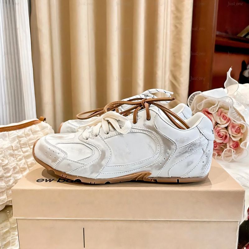 Lacci per scarpe casual sportivi in pelle bicolore, sfregamento e invecchiamento, MIU Home Forrest Gump, allenamento tedesco, da donna_voghion.com