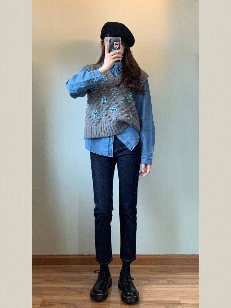 Outfit im Milchstil mit Strickweste mit V-Ausschnitt, Sinn für Damendesign, Nische und vielseitig, ärmelloses graues Oberteil_voghion.com