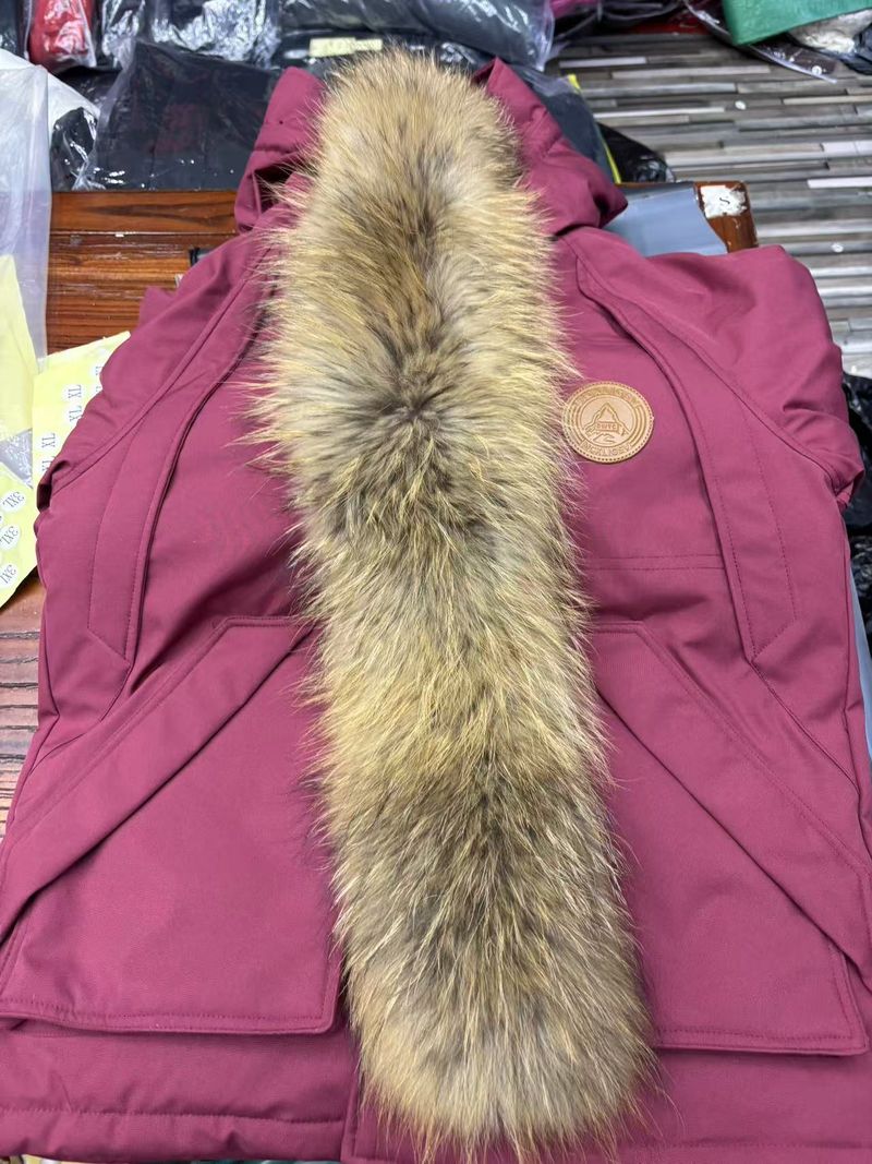 Parka invernale da donna con cappuccio staccabile in pelliccia sintetica, piumino spesso, cappotto lungo antivento e impermeabile per attività all'aperto e spostamenti quotidiani_voghion.com