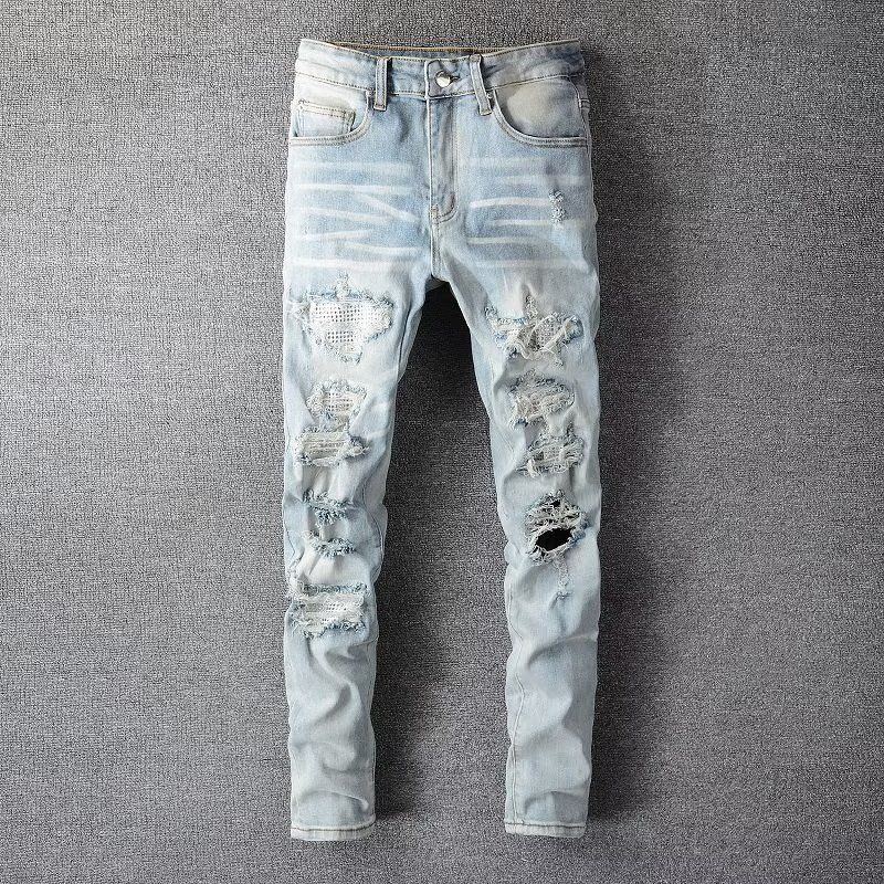 2023 Stretch Jeans Hären Trendy Summer Dënn Stil Lächer Broderie Slim Fit Hell Faarf Villsäiteg Laang Hosen_voghion.com