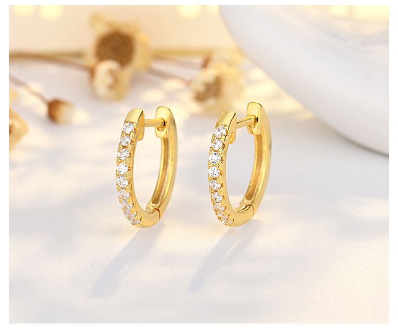 Orecchini in argento sterling S925 con rivetti personalizzati e diamanti intarsiati, orecchini da donna europei e americani, alla moda, in stile punk, di vendita calda_voghion.com