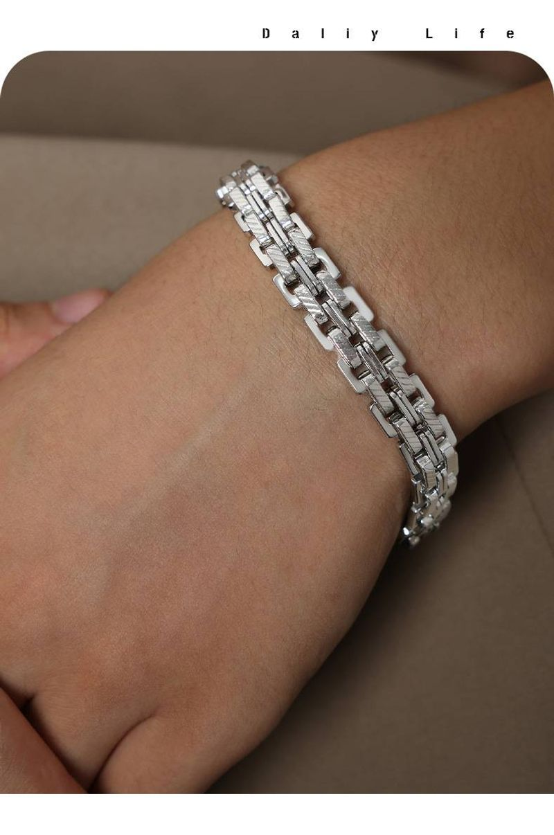 Mëttelalterleche Stil, einfach a villfälteg, High-End Accessoiren, robust texturéiert Auerbanddesign, Titanstol Gold_voghion.com