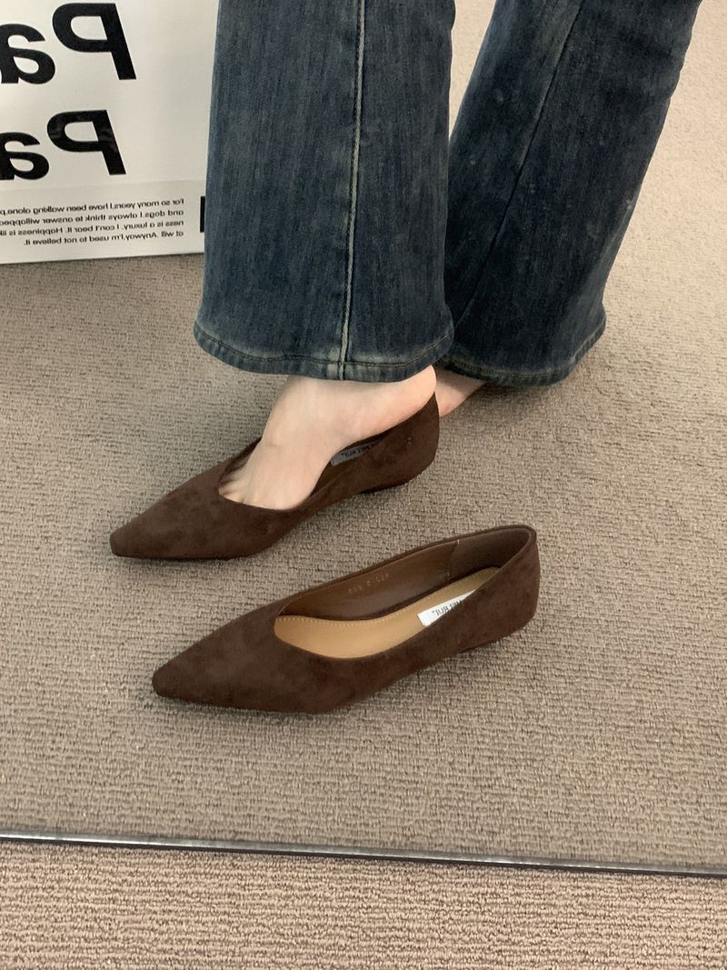 Französischer Stil High-End Nische Braun Single für Frauen 2025 Frühling Herbst Keilabsatz Elegant Spitzschuh Pendler Abend_voghion.com