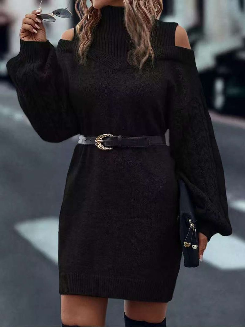 Oversize-Pulloverkleid aus grobem Strick – Halbrollkragenkleid mit Schulterdetail und langen Ärmeln_voghion.com