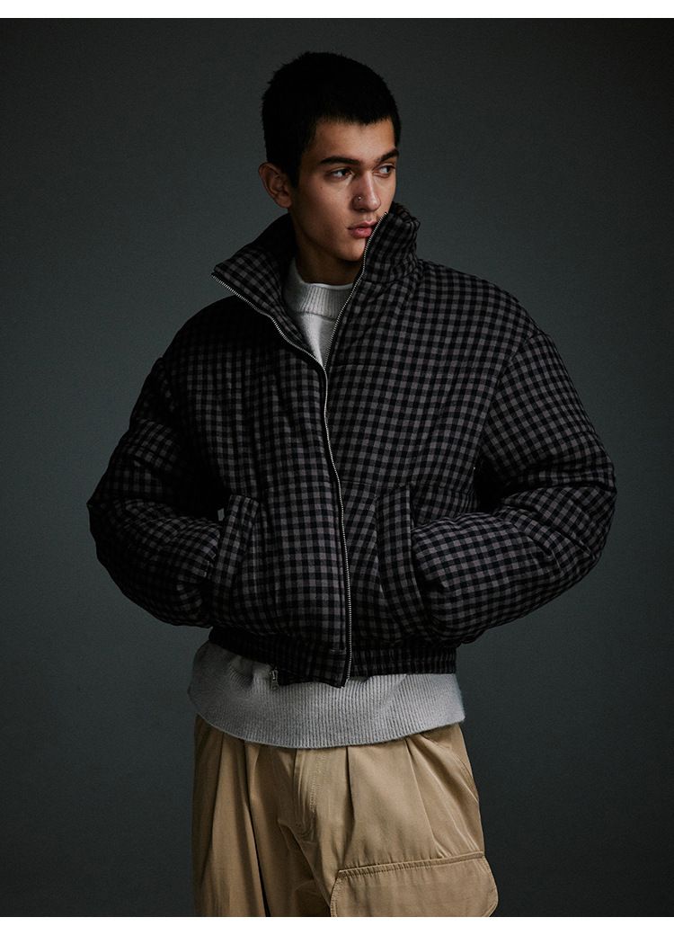 Kurze Pufferjacke für Herren – Winter-Steppmantel mit Karomuster, Stehkragen, lockere Passform, warme Oberbekleidung aus Polyester (M-XXL, Schwarz-Grau kariert)_voghion.com