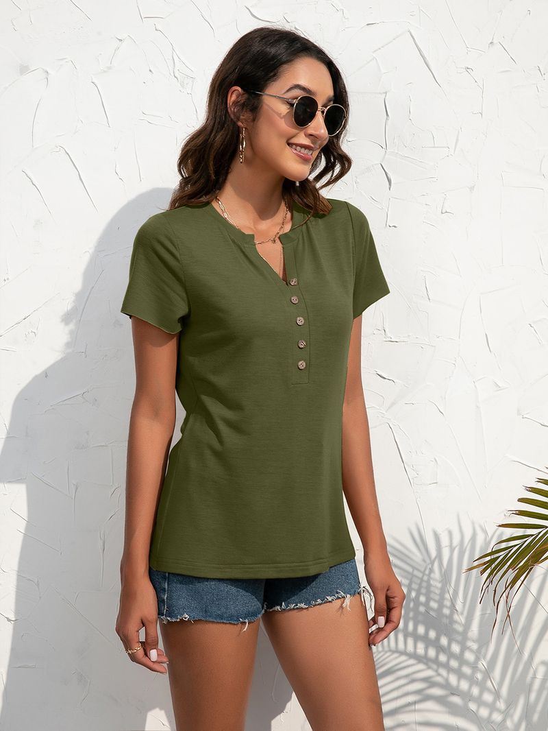 T-shirt ampia e casual con scollo a V, pullover a maniche corte, top in maglia con bottoni decorativi in tinta unita da donna_voghion.com
