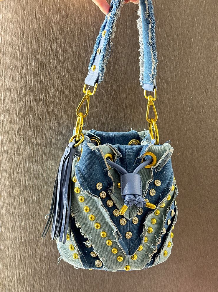 Niche Design Quilted Denim Drawstring Shoulder Bucket Bag 2025 Spring And Summer New Tide Women's Bags Fashionable Hundred Casual Daily_voghion.com