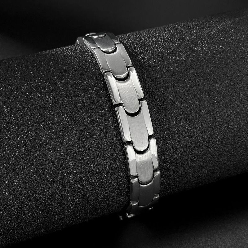 Nuovo bracciale in acciaio inossidabile con design versatile e unico di nicchia per uomo, gioielli in titanio INS Fashion_voghion.com