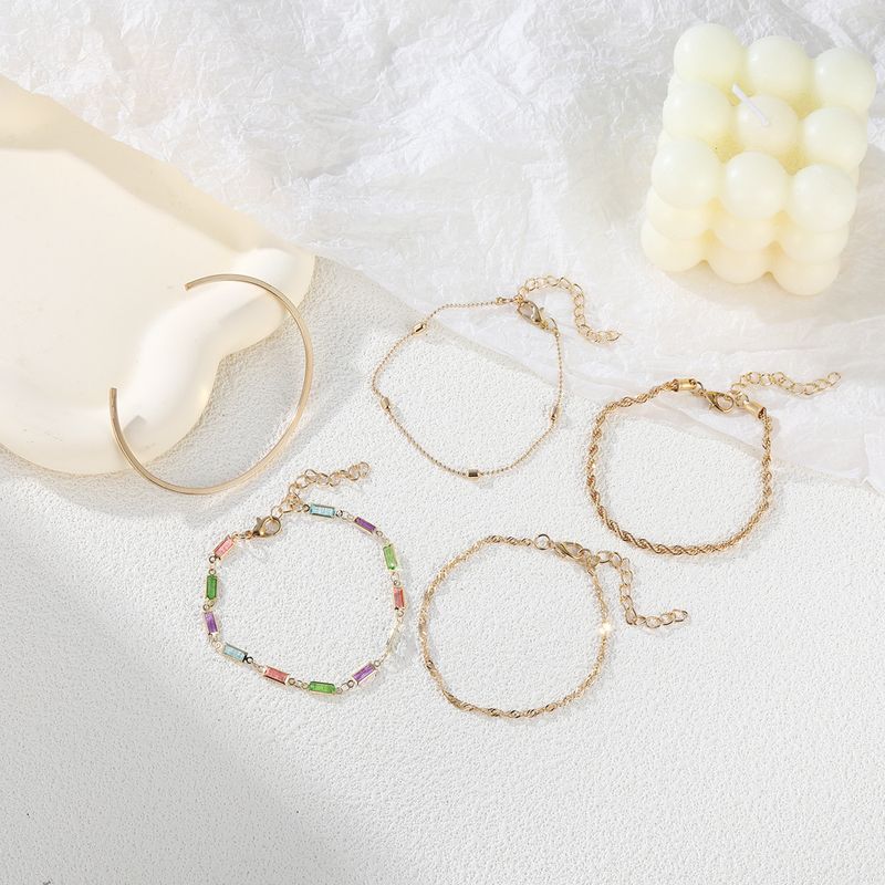 Nieuwe combinatie modieuze en gepersonaliseerde kleurrijke kralen open armband set van 5_voghion.com