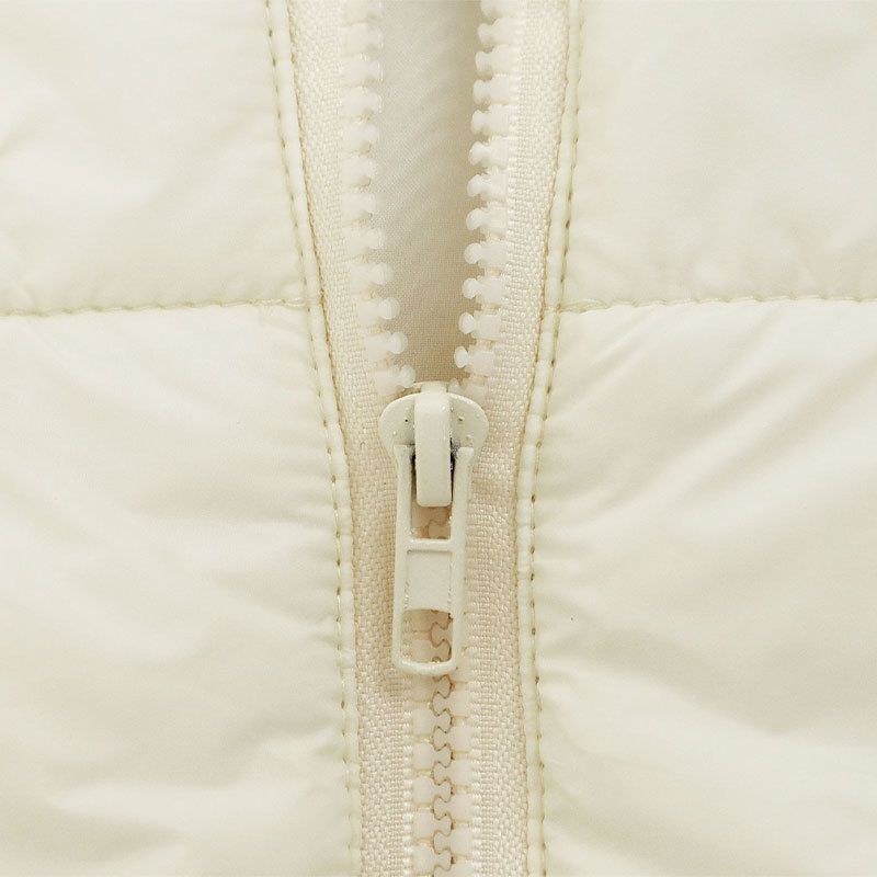 Gilet trapuntato da donna con collo alto, giacca imbottita senza maniche per autunno inverno, moda streetwear in bianco, nero, grigio_voghion.com