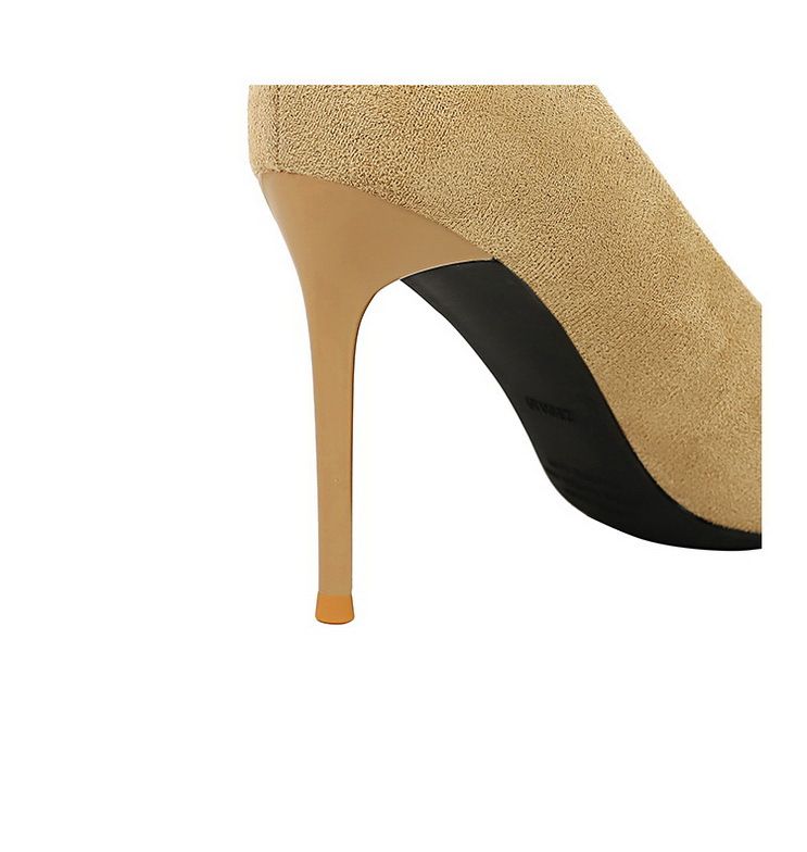 825-K69 Koreansk Mode Banquet Høje Slanke Hæle Dame Ruskind Lav Spids Mund Metal Vand Diamant Spænde Enkel_voghion.com