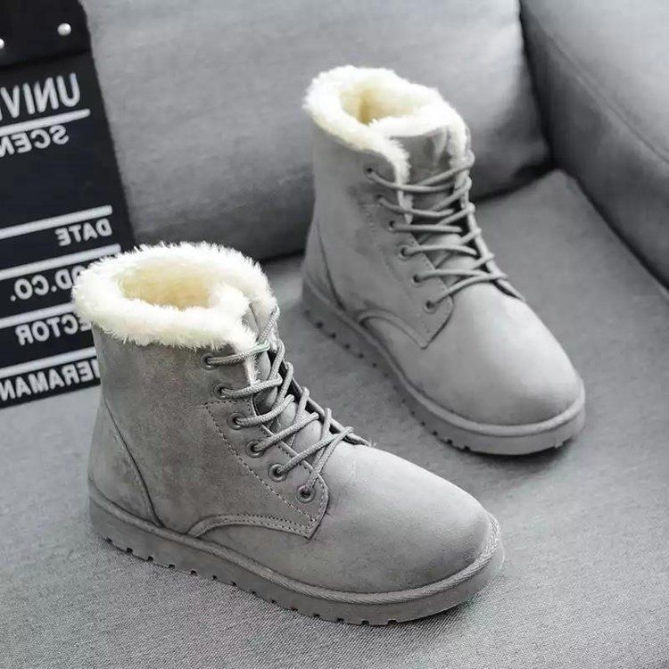 ShoeGlobe 2022 Autunno Inverno Studente Neve Donna Stivali Corti Tubolari Caldi con Lacci Tacco Piatto Versione Coreana Scarpe di Cotone alla Moda Fabbrica_voghion.com