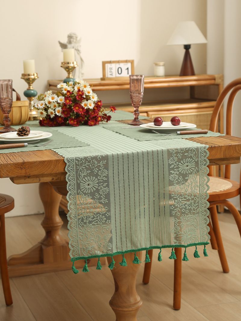 Camino de mesa floral verde - Estilo rústico de granja con borlas para mesas de comedor y de centro (150 x 40 cm, algodón lavable, para uso interior y exterior)_voghion.com