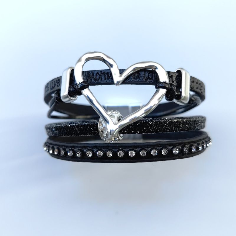 Bracciale in pelle con cuore cavo alla moda e chiusura magnetica con diamanti, bracciale multistrato_voghion.com