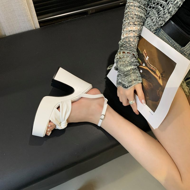 Sandali estivi Roma 2025 con cinturino cavo, punta aperta, tacco basso color argento, alla moda, alla moda e squisiti, casual, versatili e comodi._voghion.com