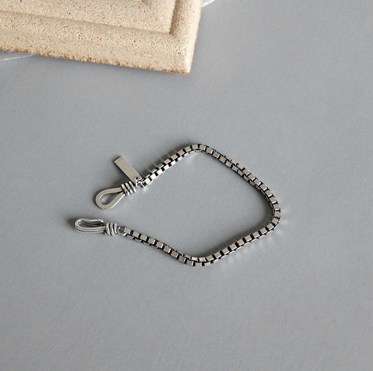 Europäisch-amerikanisches Hip-Hop-Armband im kubanischen Stil für Herren, trendiges quadratisches Armband mit individuellem Design, Vintage-Armband im Used-Look für Herren_voghion.com