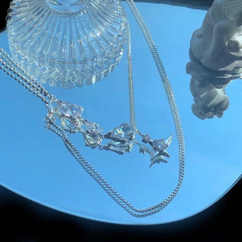 "Galactic Tilt" collana di design di nicchia di lusso con goccia d'acqua in zircone, regalo di design femminile, collana con catena per clavicola_voghion.com