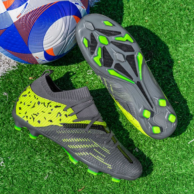 Zushunda promuove principalmente scarpe da calcio per ragazzi. Si preferiscono ordini all'ingrosso_voghion.com