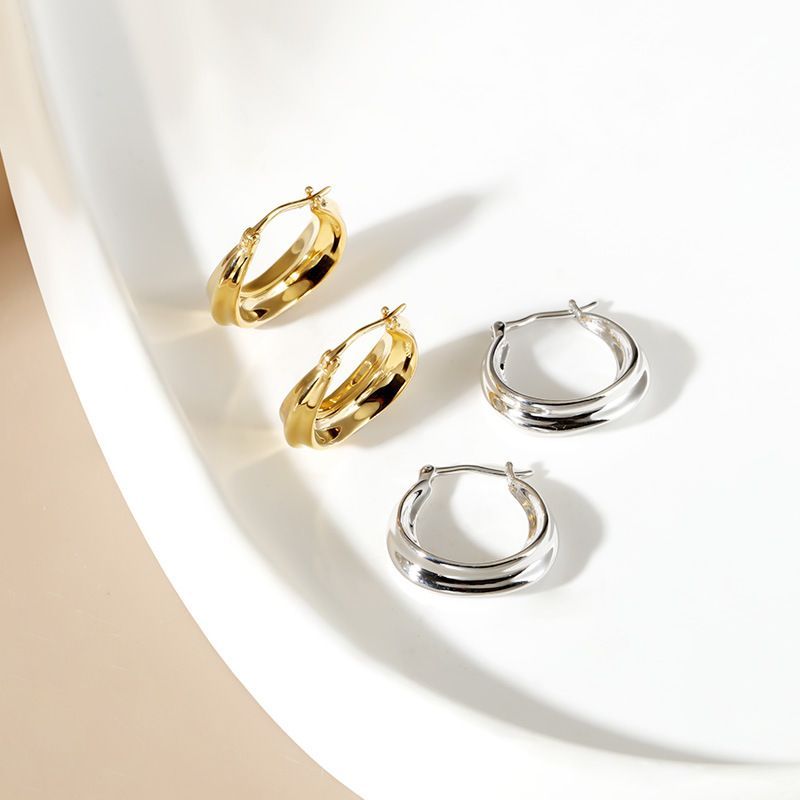 Ear Sterg Sier Horseshoe Buckle Stripe Earrings Niche Minimalist Versatile Retro Elegant Jewelry Korean Women's_voghion.com