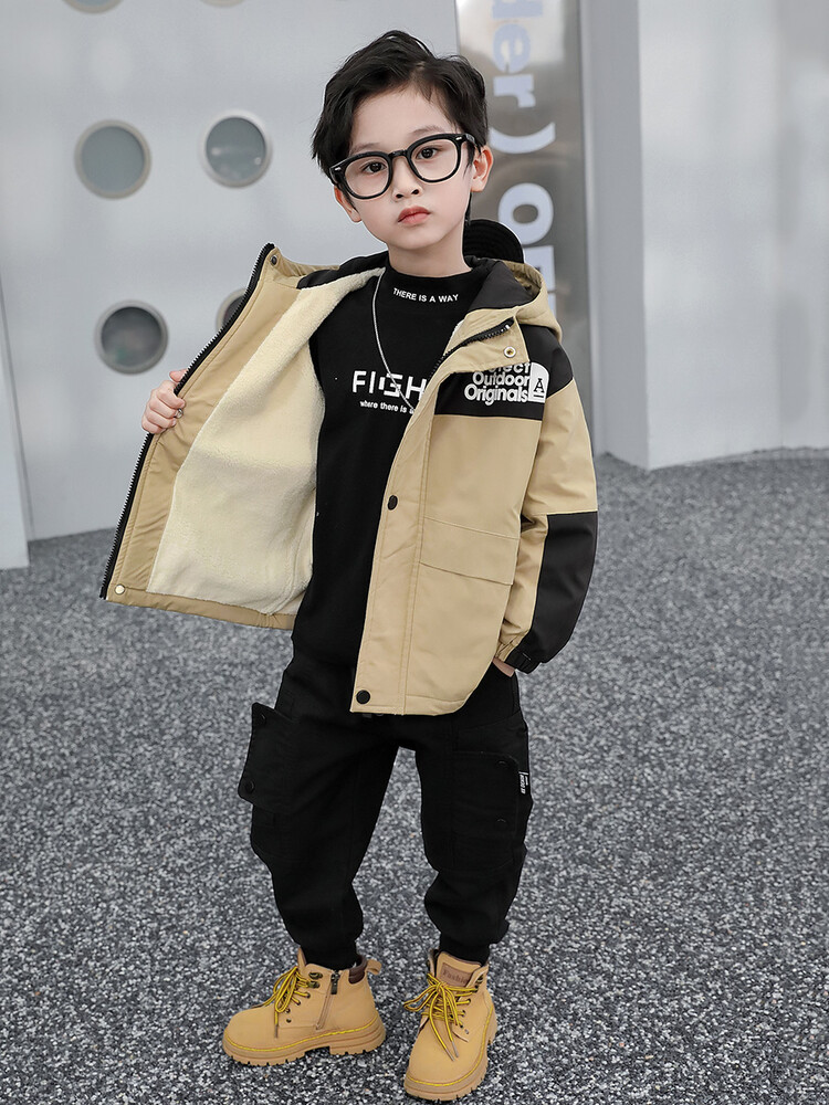 Traje de asalto de retales de color de felpa para niños, abrigo bonito grueso con capucha para otoño e invierno, pequeño y_voghion.com