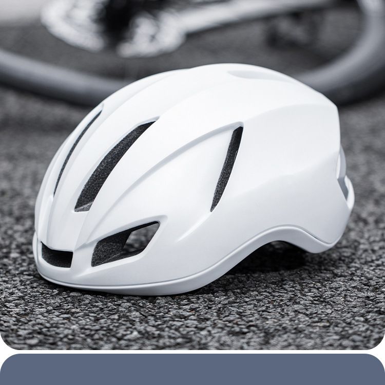Nieuwe fietshelm eendelig fiets mountainbike rijden helm onderkant schaal zoom helm achterlicht_voghion.com