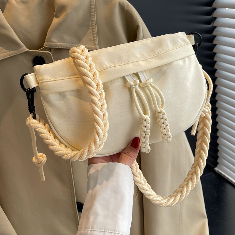 Brusttasche für Damen, trendiger Ins-Stil, kleine sportliche Umhängetasche für die Straße, eine Schultertasche, lässige Hüfttasche für Mädchen_voghion.com