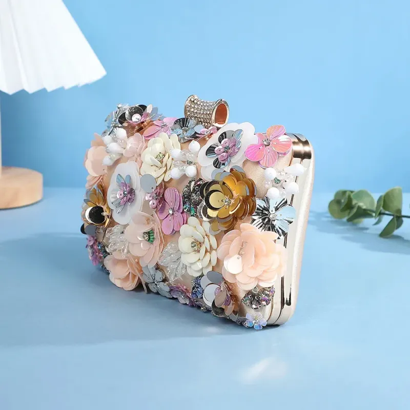 Borsa da sera con tracolla a catena, da donna, con fiori, ricamata a mano, per matrimoni, feste e regali da sposa 250529l_voghion.com