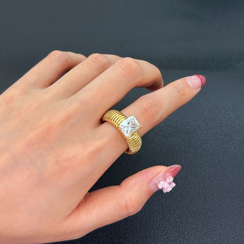 Bague en acier inoxydable pour femme, anneau élastique faible, couleur incrustée de zircons, anneau en acier titane, simple_voghion.com