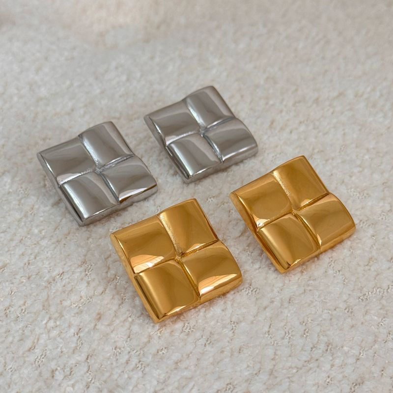 Real Gold Electroplated Titanium Steel Polished Square Plaid Bread OOTD Earrings_voghion.com