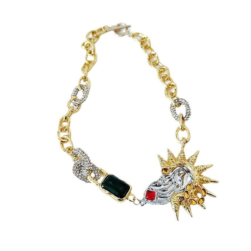 Collana con fibbia OT, leggera e di lusso, con clavicola, intarsiata con diamanti, dal design artigianale pesante e artistico._voghion.com
