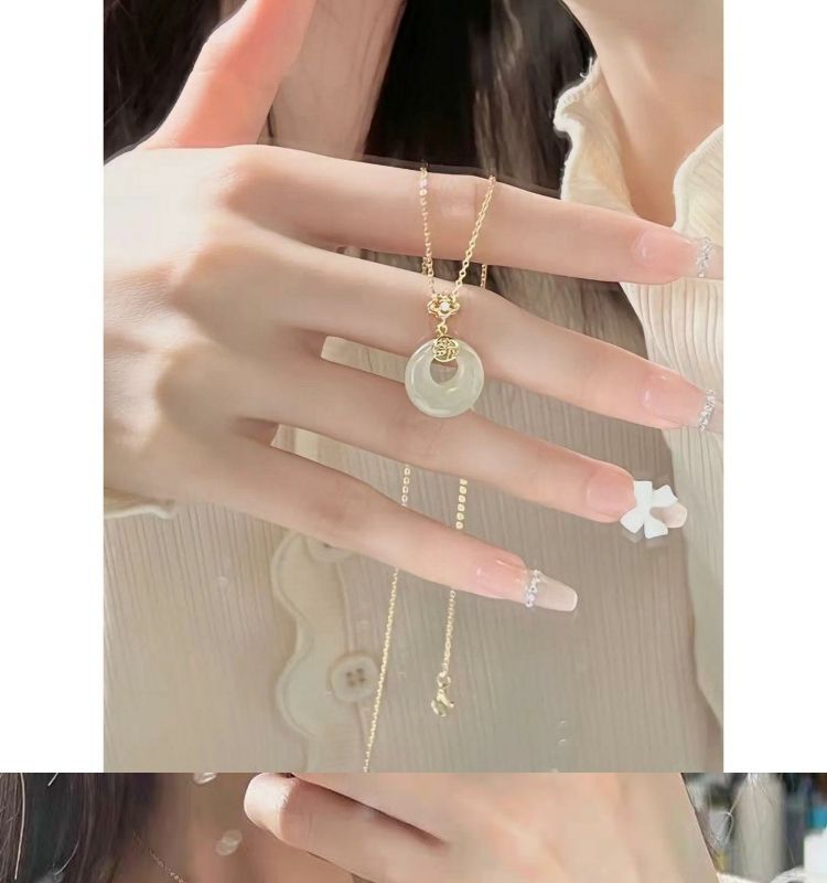 Pendentif circulaire tendance en titane, niche, simple, tendance, polyvalent, collier en acier titane pour femme 3066_voghion.com