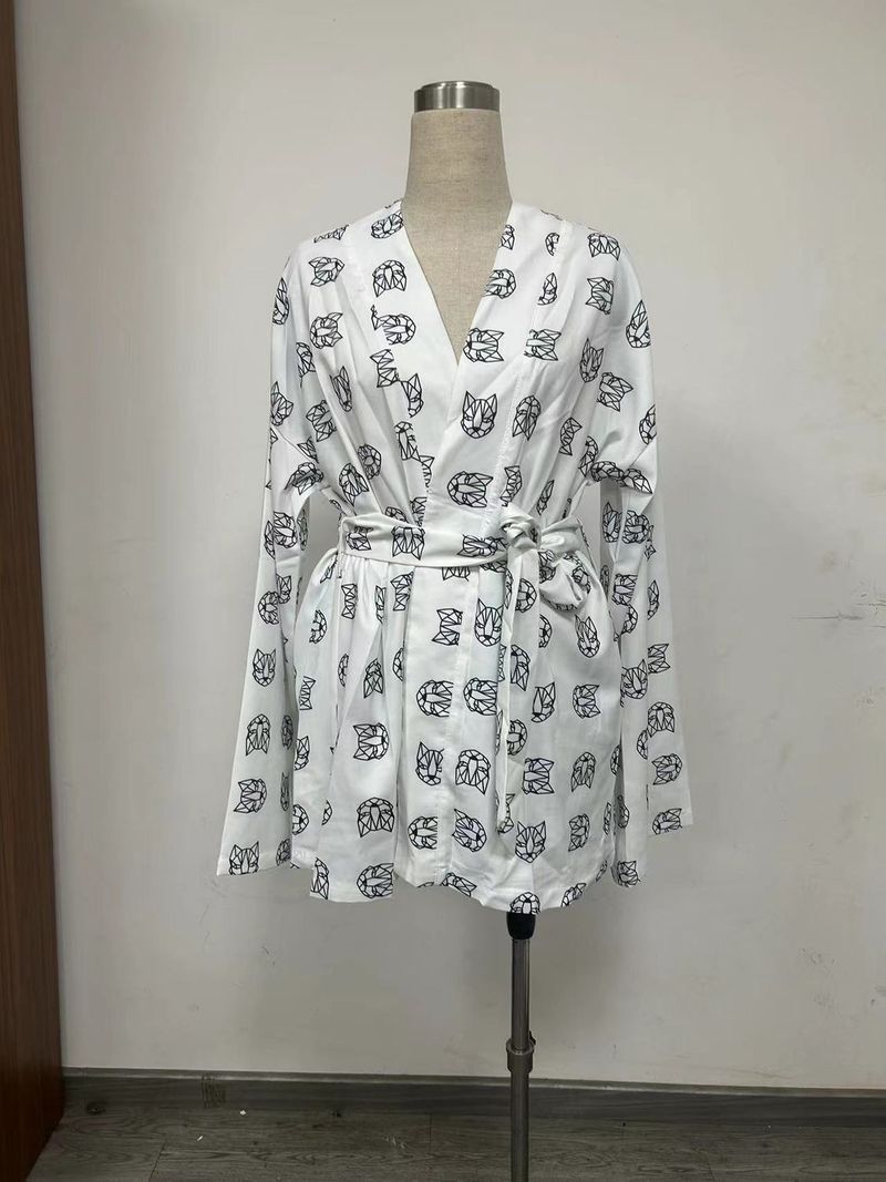 Completo da casa da donna composto da top e pantaloncini con scollo a V, stampati e allacciati, stile ampio_voghion.com