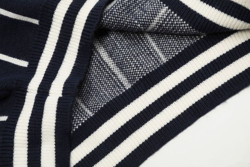 American Trendy Brand Flocking Embroidery Contrast Color Vertical Stripes V-Neck Men's Loose Lazy Sports Style Knitted_voghion.com