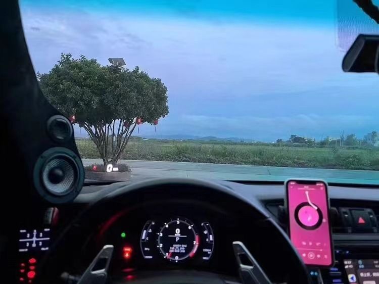 Pellicola solare antideflagrante ad alto isolamento, colorata, rosa fantasma rossa, fino al 99%, per auto, nano film_voghion.com