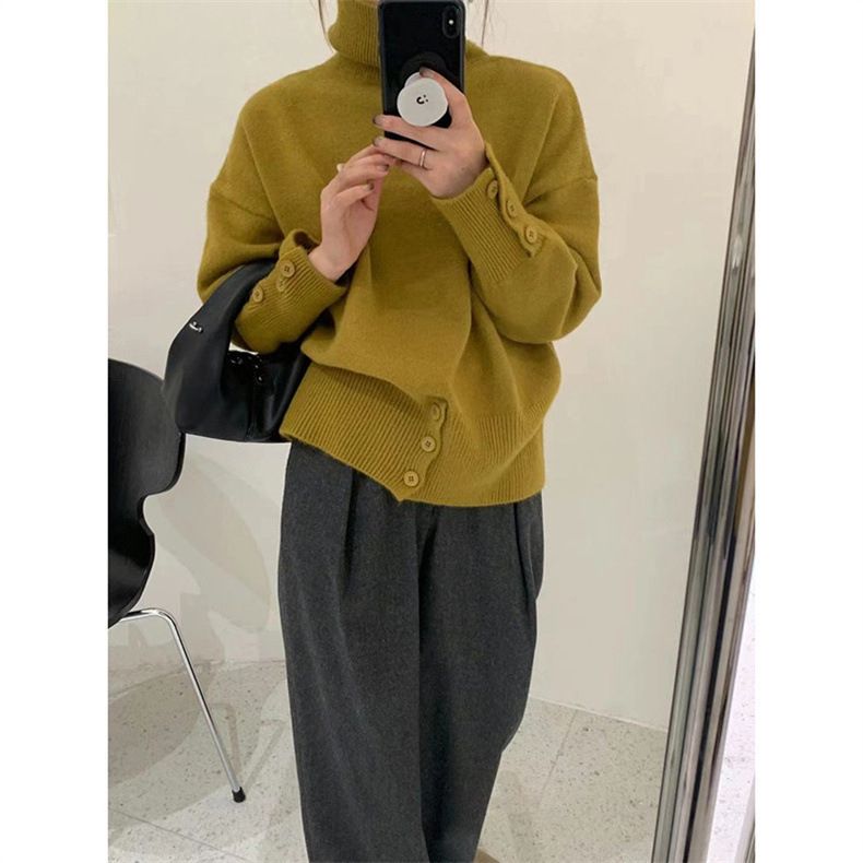 Pull doux à col montant d'inspiration japonaise pour femme - Pull décontracté à boutons rétro (blanc cassé/kaki/vert olive/noir/gris)_voghion.com