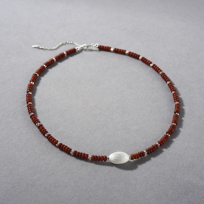 Elegante rubinbesetzte Choker-Halskette mit ovalem Anhänger, luxuriöser, leicht kupferplattierter Weißgold-Stil, französischer Retro-Look für jeden Tag_voghion.com