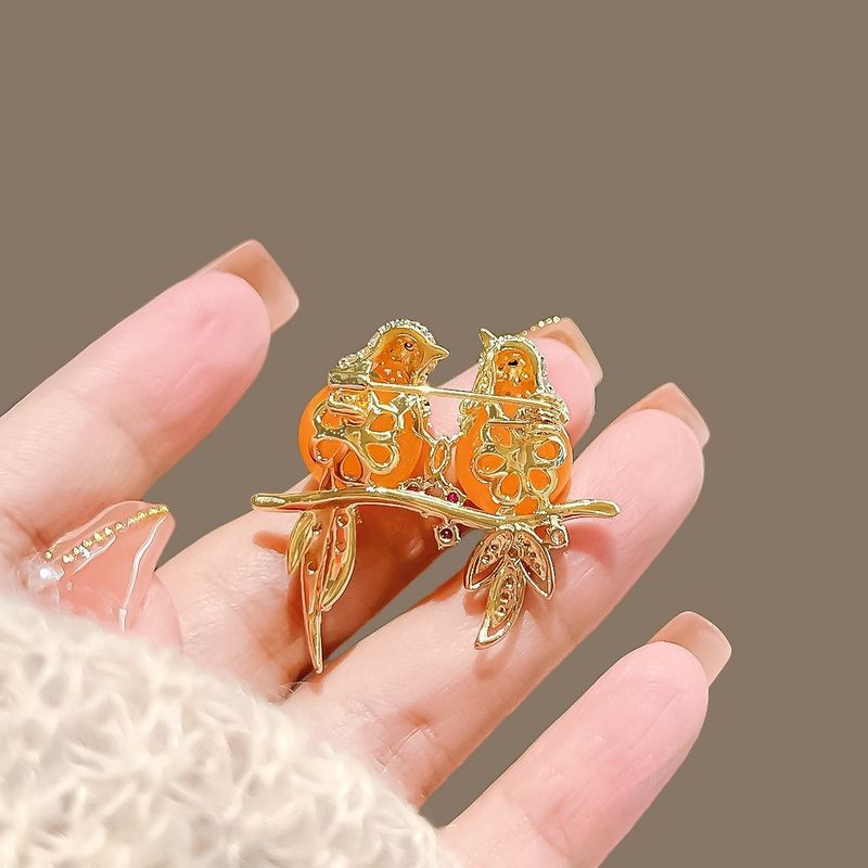 Nuevo broche lindo de pájaro de lujo de alta gama con ramillete de temperamento de alta gama anti-luz, exquisito accesorio para traje._voghion.com