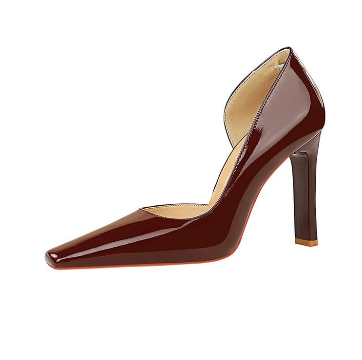 Damenschuhe mit dicken Absätzen, superhohen Absätzen, Lackleder und flacher, seitlich ausgehöhlter quadratischer Spitze_voghion.com