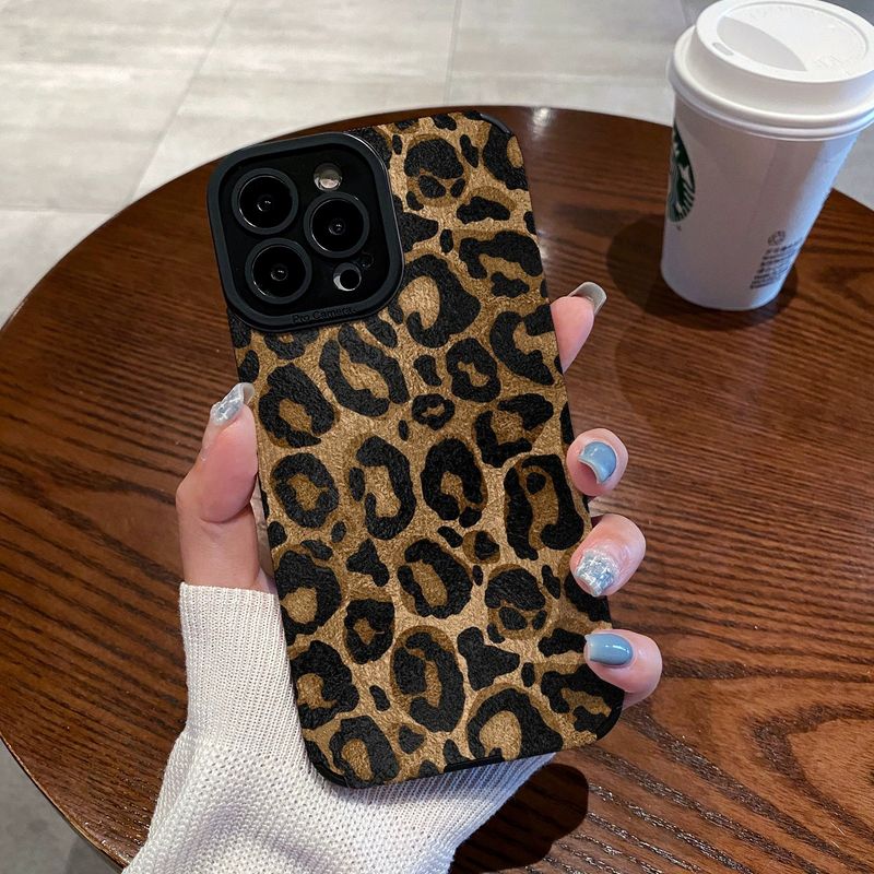 Suitable For IPhone 13/14 Promax Iphone 12/11 Cartoon Phone Case 15 Full Pack XS Soft 7p Leopard Pattern_voghion.com
