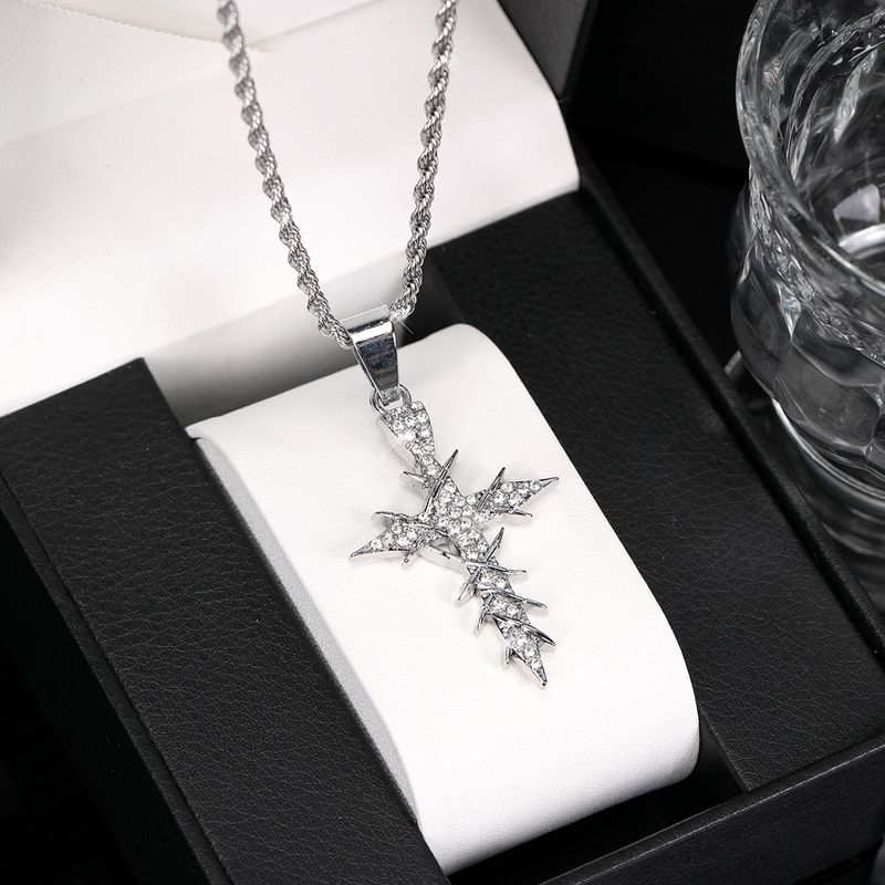 Unique Niche Design Internet Celebrity Temperament Lively Shining Cross Twist Chain Necklace Ins Simple Alloy Pendant_voghion.com