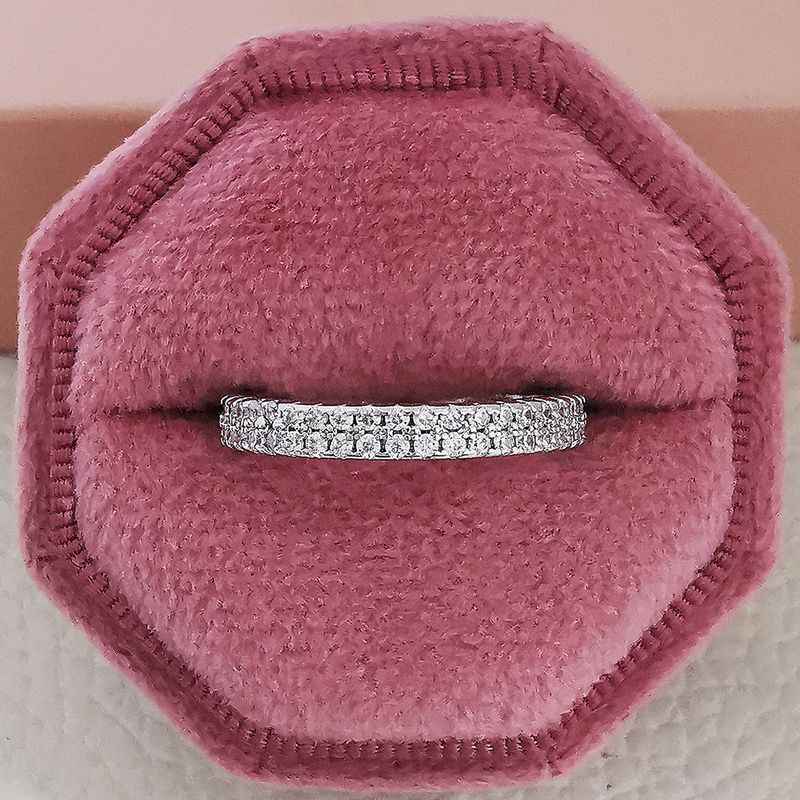 Anello semplice con diamante pieno di zirconi di lusso Senso di design avanzato di minoranza femminile r4577_voghion.com